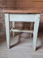 Vintage bijzettafel 40x40x49cm, Huis en Inrichting, Tafels | Bijzettafels, Minder dan 55 cm, Zo goed als nieuw, Hout, Ophalen