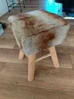 Leuk krukje met zachte zitting, Ophalen, Hout, Minder dan 50 cm, Gebruikt