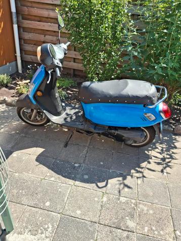 Sym fiddle 2   4 takt opknapper  moet zo snel mogelijk weg beschikbaar voor biedingen