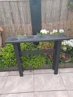 Side table heeft buiten gestaan als plantentafel, Huis en Inrichting, Tafels | Sidetables, 25 tot 50 cm, 100 tot 150 cm, Gebruikt
