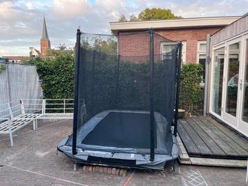 Trampoline - Gebruikt beschikbaar voor biedingen