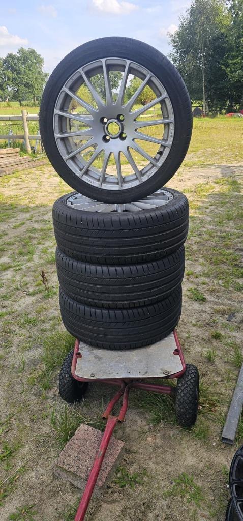 Zomer banden met velgen 225/40R18 4x100, Auto-onderdelen, Banden en Velgen, Banden en Velgen, Zomerbanden, 18 inch, 225 mm, Personenwagen