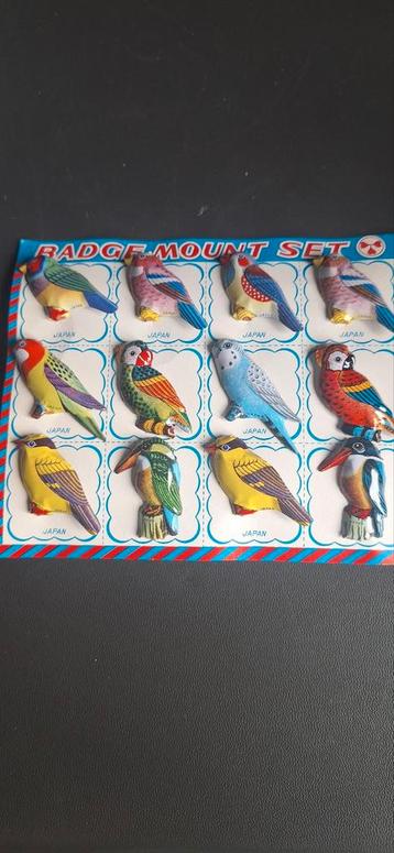 Insecten en vogel broches beschikbaar voor biedingen