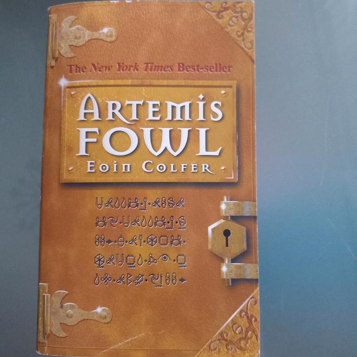 Artemis Fowl - Eoin Colfer - Nieuwstaat, Boeken, Fantasy, Zo goed als nieuw, Ophalen of Verzenden