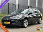 Opel Astra Sports Tourer 1.6 CDTI Online Ed Automaat 2018, Auto's, Gebruikt, 4 cilinders, Zwart, 140 €/maand