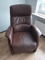 Lederen elektrische relaxstoel met sta-op functie, Huis en Inrichting, Stoelen, Ophalen, Gebruikt, Bruin, Klassiek