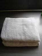 2 Hema badhanddoeken 55x100 - Wit/Grijs, Ophalen of Verzenden, Zo goed als nieuw, Wit, Handdoek