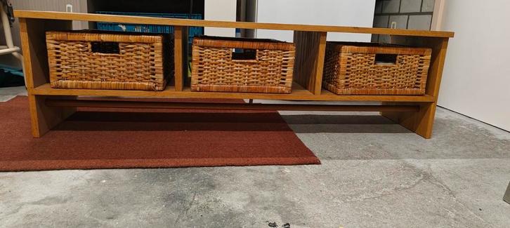 Massief eikenhouten kapstok met mandjes en hanggedeelte, Huis en Inrichting, Woonaccessoires | Kapstokken, Zo goed als nieuw, Wandkapstok