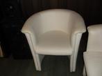 banken - stoelen wit - zeer goede staat., Huis en Inrichting, Banken | Bankstellen, Minder dan 150 cm, Minder dan 75 cm, Kunststof