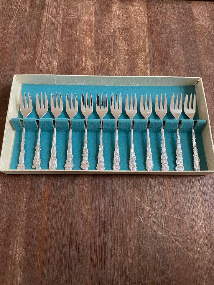 Gero Zilmeta gebaksvorkjes (12 stuks), Antiek en Kunst, Antiek | Bestek, Ophalen of Verzenden