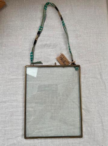 Nkuku glazen lijst met koord 20 x 25,5 cm (nieuw) beschikbaar voor biedingen