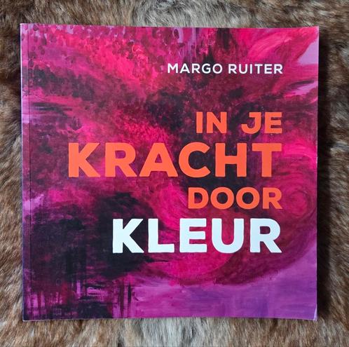 Margo Ruiter - In je kracht door kleur, Boeken, Esoterie en Spiritualiteit, Zo goed als nieuw, Instructieboek, Ophalen of Verzenden