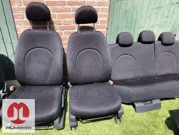 BEKLEDING SET INTERIEUR DAIHATSU SIRION 2 beschikbaar voor biedingen