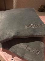 2 Zachte Mexx Kussens muisgrijs, Huis en Inrichting, Ophalen, Zo goed als nieuw, Grijs, Vierkant