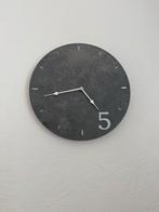 Wandklok industrieel, Huis en Inrichting, Woonaccessoires | Klokken, Ophalen, Zo goed als nieuw