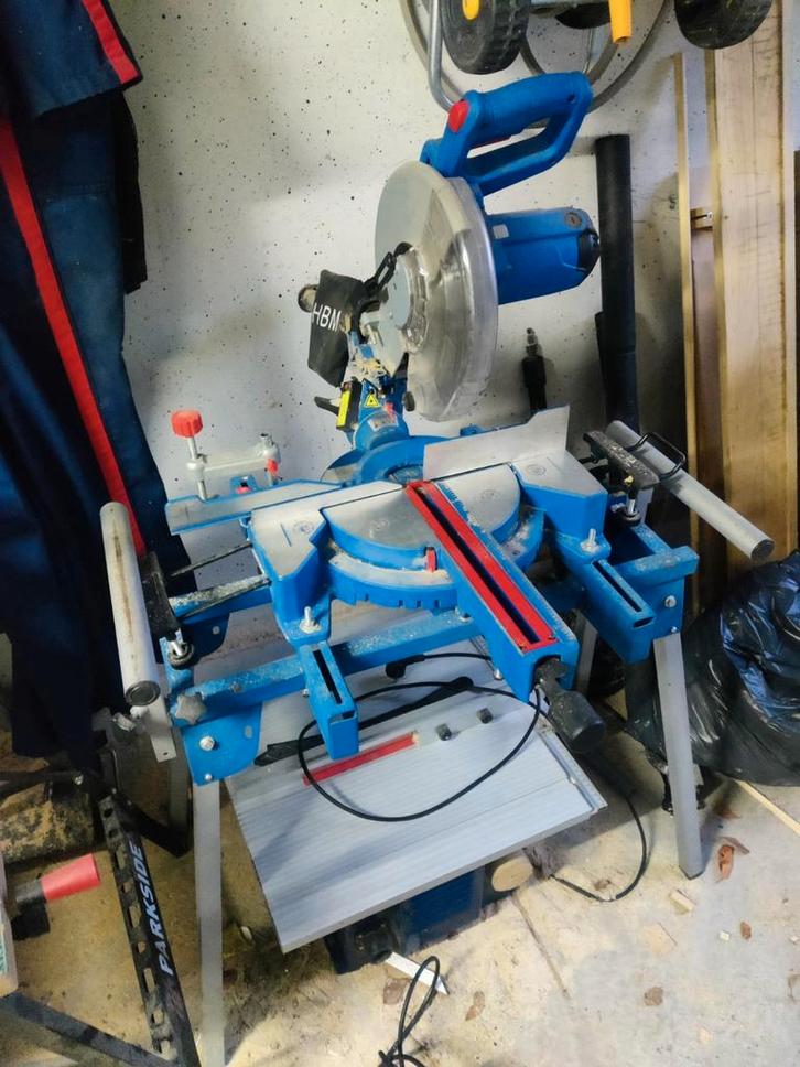 HBM Radiaalzaag / Afkortzaag 254mm inclusief hbm onderstel, Doe-het-zelf en Verbouw, Gereedschap | Zaagmachines, Gebruikt, Afkortzaag