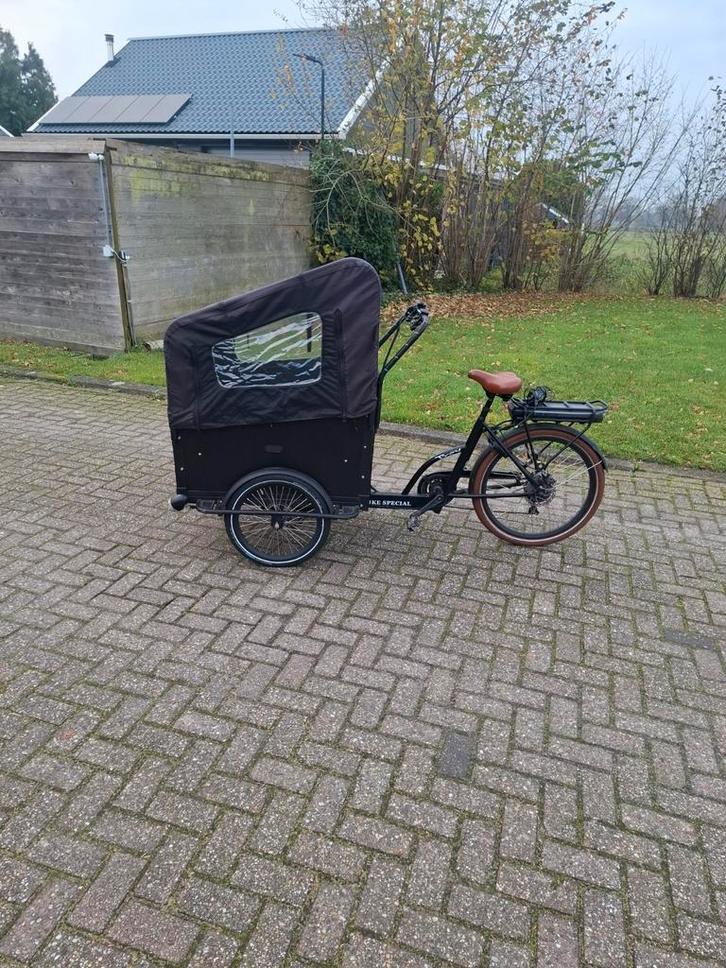Troy Bakfiets met Huif, Fietsen en Brommers, Fietsen | Bakfietsen, Ophalen