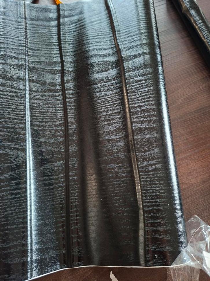 Zwarte Wrap Folie Houtlook Nerf - 1.37m x 67.5cm, Doe-het-zelf en Verbouw, Plinten en Afwerking, Ophalen of Verzenden