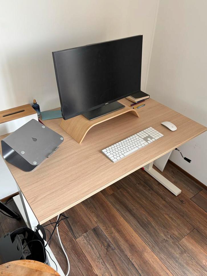 Verstelbaar Bureau 120x80 - In Hoogte Verstelbaar, Huis en Inrichting, Bureaus, Zo goed als nieuw, Stabureau, In hoogte verstelbaar