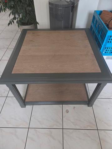 Eiken houten Salontafel 77x77cm beschikbaar voor biedingen