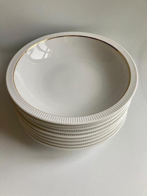 Cannelee Arzberg wit ribbel met gouden randje 13 borden, Huis en Inrichting, Keuken | Servies, Bord(en), Overige stijlen, Porselein