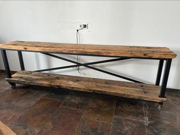 Side table XXL beschikbaar voor biedingen