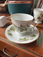 Tirschenreuth Bavaria Theekopje met Schotel Groen Bladmotief, Antiek en Kunst, Antiek | Servies los, Ophalen of Verzenden