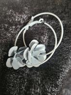 Partij Witte Oorbellen met Bloem 336x, Ophalen, Overige materialen, 4 tot 7 cm, Wit