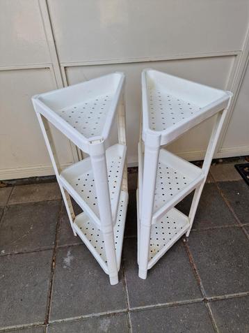 2 ikea hoekkastjes voor de douche beschikbaar voor biedingen