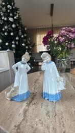 Llardó porseleinen beeldjes van meisjes met pop en hond., Verzamelen, Beelden en Beeldjes, Ophalen, Zo goed als nieuw, Mens