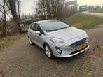 Ford fiesta  1.1 TITANIUM NIEUWE APK, Parkeersensor, Bedrijf, Handgeschakeld, Zilver of Grijs