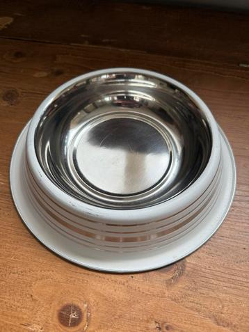 Metalen honden drinkbak, honden voerbak. beschikbaar voor biedingen
