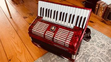 Weltmeister Diana 96 bas Accordeon, goede staat beschikbaar voor biedingen