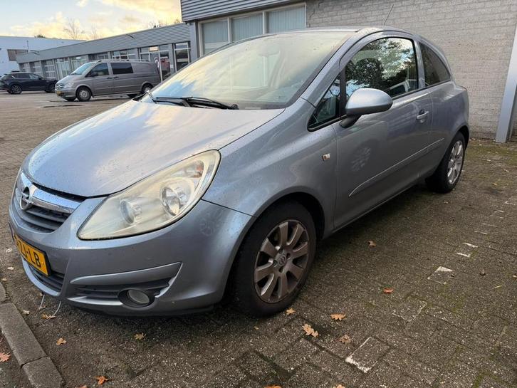 Opel Corsa 1.2-16V Enjoy START NIET MEER GEEN COMPRESSIE LOO, Auto's, Opel, Bedrijf, Te koop, Corsa, ABS, Airbags, Alarm, Centrale vergrendeling