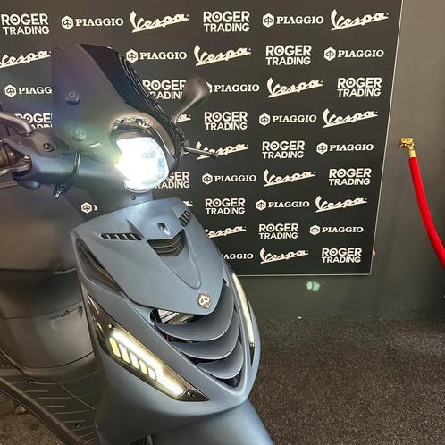 Piaggio Zip 50 Brom 4T E4 Mat Blauw 2020 / Alpha led /, Fietsen en Brommers, Scooters | Piaggio, Zo goed als nieuw, Zip, Maximaal 45 km/u