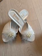 Witte Hakken - Feestelijk en Elegant, Ophalen of Verzenden, Zo goed als nieuw, Wit, Sandalen of Muiltjes