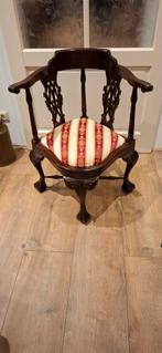 Antieke Driehoek Stoel, Ophalen