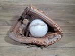 Vintage honkbal met Trusty handschoen, Sport en Fitness, Honkbal en Softbal, Honkbal, Gebruikt, Trusty, Handschoen