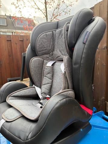 Kinderstoel auto zwart leer- veilig en comfortabel! beschikbaar voor biedingen