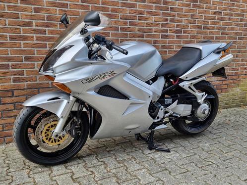 Honda VFR 800 VTEC projectje | 2002 | vfr800, Motoren, Motoren | Honda, Bedrijf, Toermotor, Ophalen