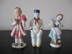 Drie beeldjes twee mannetjes en een vrouwtje, Ophalen of Verzenden, Gebruikt, Overige typen