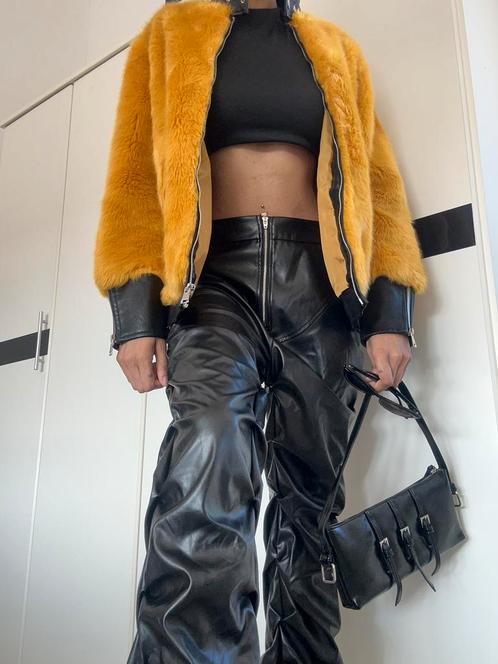 Fluffy bomberjack faux fur (vintage style) NIEUW, Kleding | Dames, Jassen | Winter, Nieuw, Maat 38/40 (M), Geel, Ophalen of Verzenden