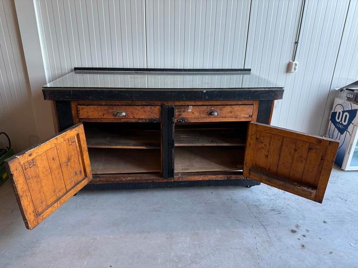 Vintage Houten Kast met Glasplaat, Huis en Inrichting, Kasten | Dressoirs, Gebruikt, 150 tot 200 cm, 50 tot 75 cm, Met lade(s)