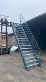 Stalen trap, Ophalen, Zo goed als nieuw, 2 tot 4 meter