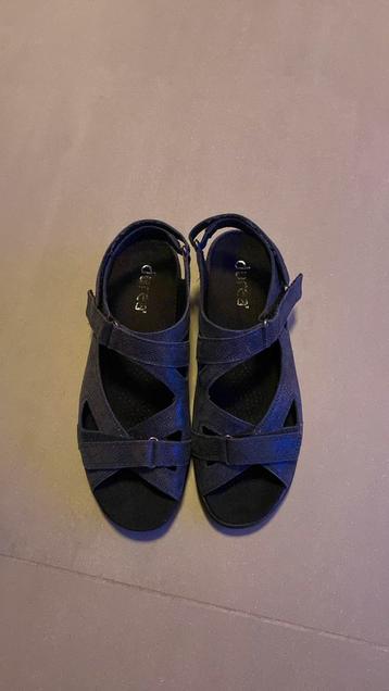 Durea model 7258 blauw glanzend mt 5,5 h valt als 38,5 39 beschikbaar voor biedingen