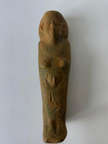Egyptisch beeldje beschikbaar voor biedingen