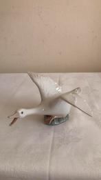 Lladro goose beeldje, Antiek en Kunst, Verzenden