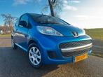 Peugeot 107 1.0 12V 3DR 2010 Blauw, Auto's, Voorwielaandrijving, 68 pk, Origineel Nederlands, Handgeschakeld