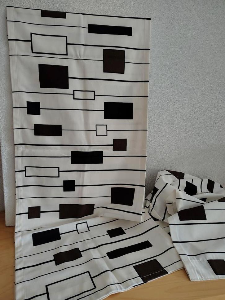 IKEA Stof met Grafische Print - 2 Stuks, Huis en Inrichting, Stoffering | Gordijnen en Lamellen, Zo goed als nieuw, 200 cm of meer