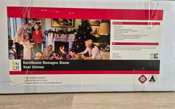 Kunst kerstboom beschikbaar voor biedingen